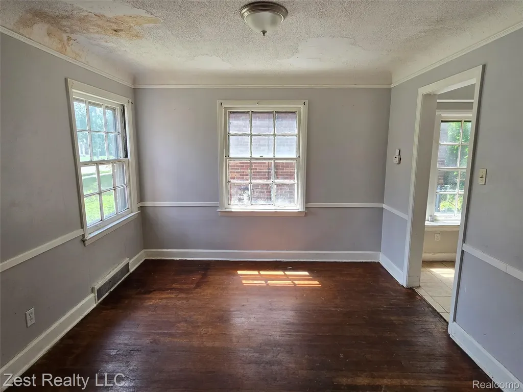 12055 Nashville Street Detroit City MI 48205