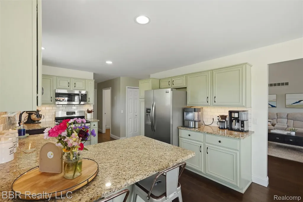 26796 Arcadia Drive Flat Rock City MI 48134