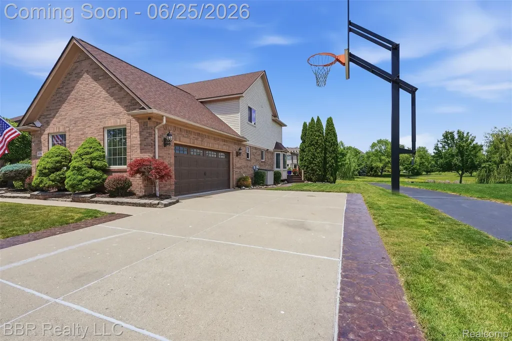 26796 Arcadia Drive Flat Rock City MI 48134