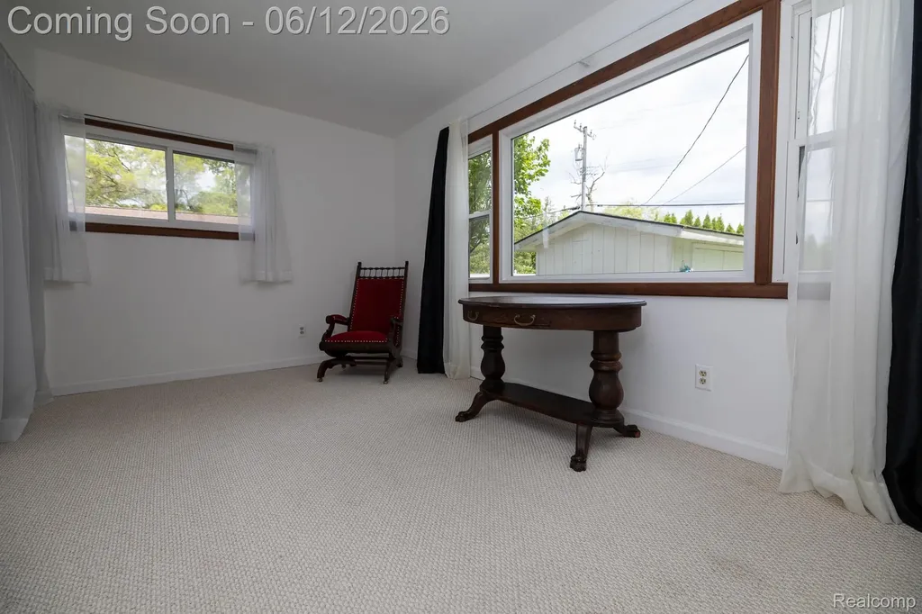 8691 Cooley Lake Road Commerce Charter Township MI 48382