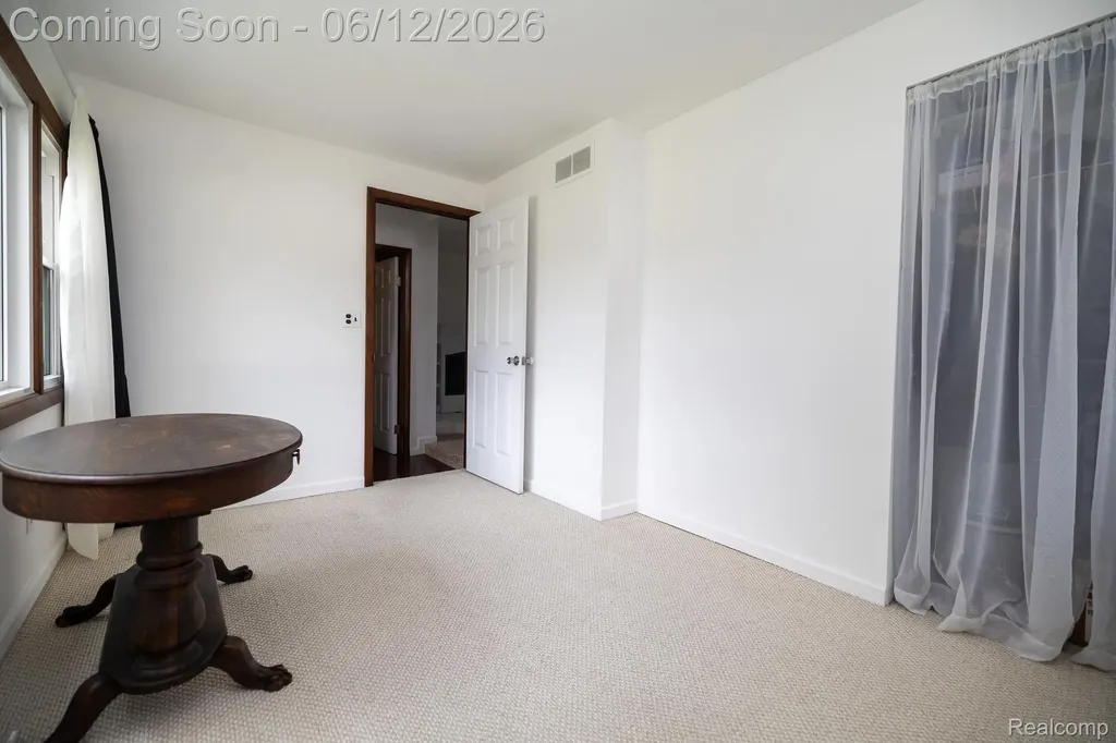 8691 Cooley Lake Road Commerce Charter Township MI 48382