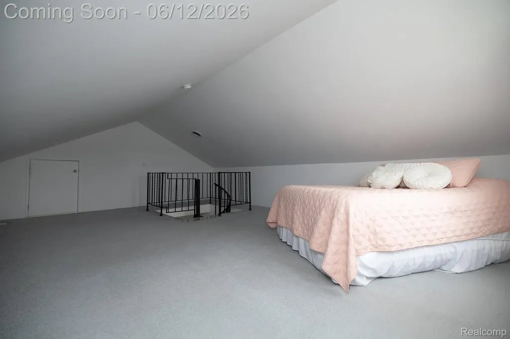 8691 Cooley Lake Road Commerce Charter Township MI 48382