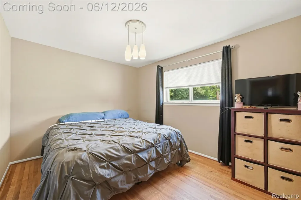 27827 Westcott Crescent Circle Farmington Hills City MI 48334