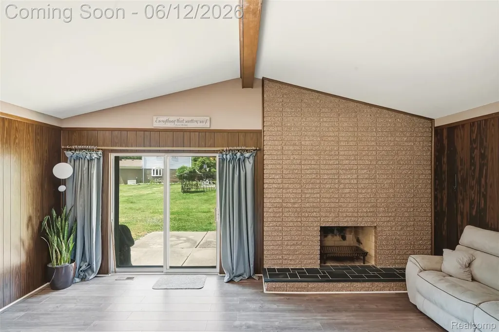 27827 Westcott Crescent Circle Farmington Hills City MI 48334