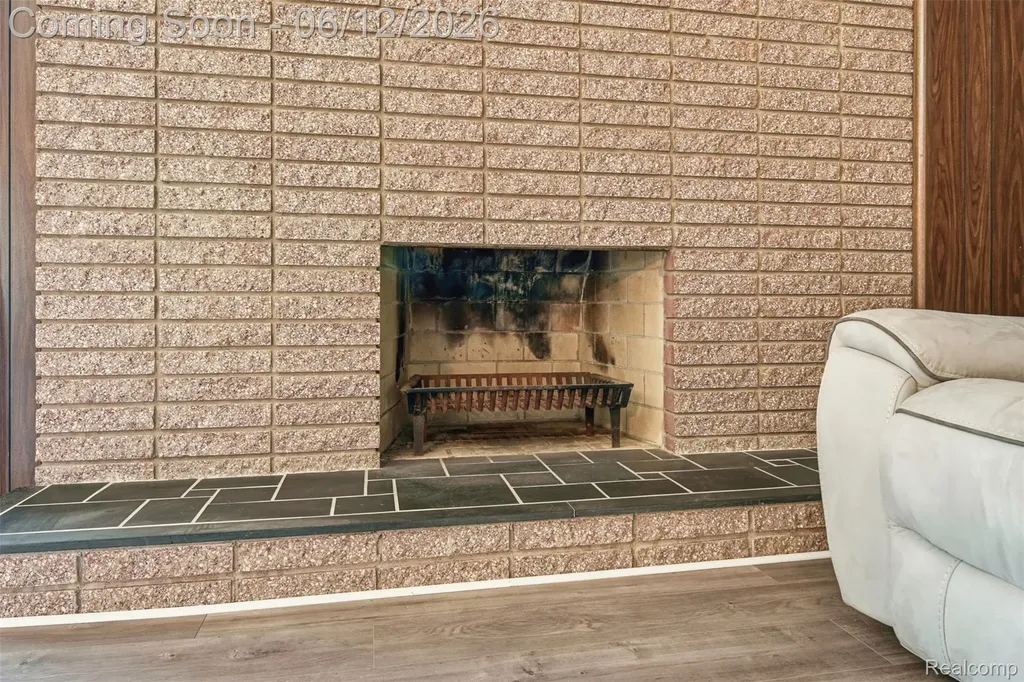 27827 Westcott Crescent Circle Farmington Hills City MI 48334