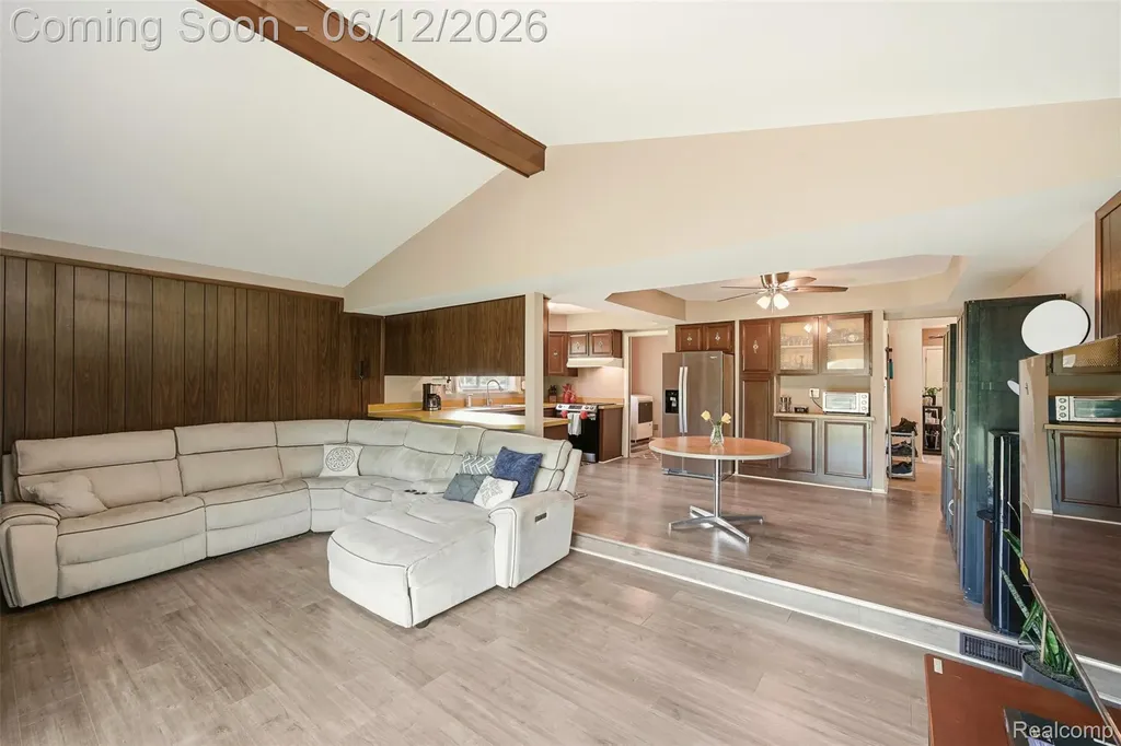 27827 Westcott Crescent Circle Farmington Hills City MI 48334