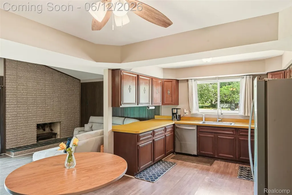 27827 Westcott Crescent Circle Farmington Hills City MI 48334