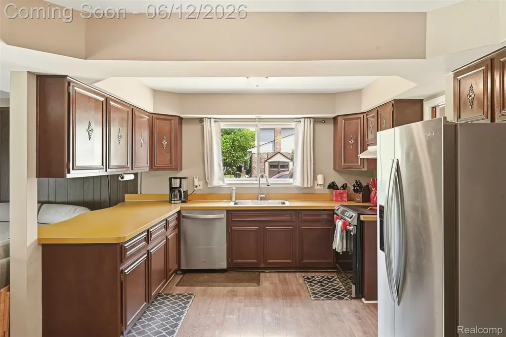 27827 Westcott Crescent Circle Farmington Hills City MI 48334