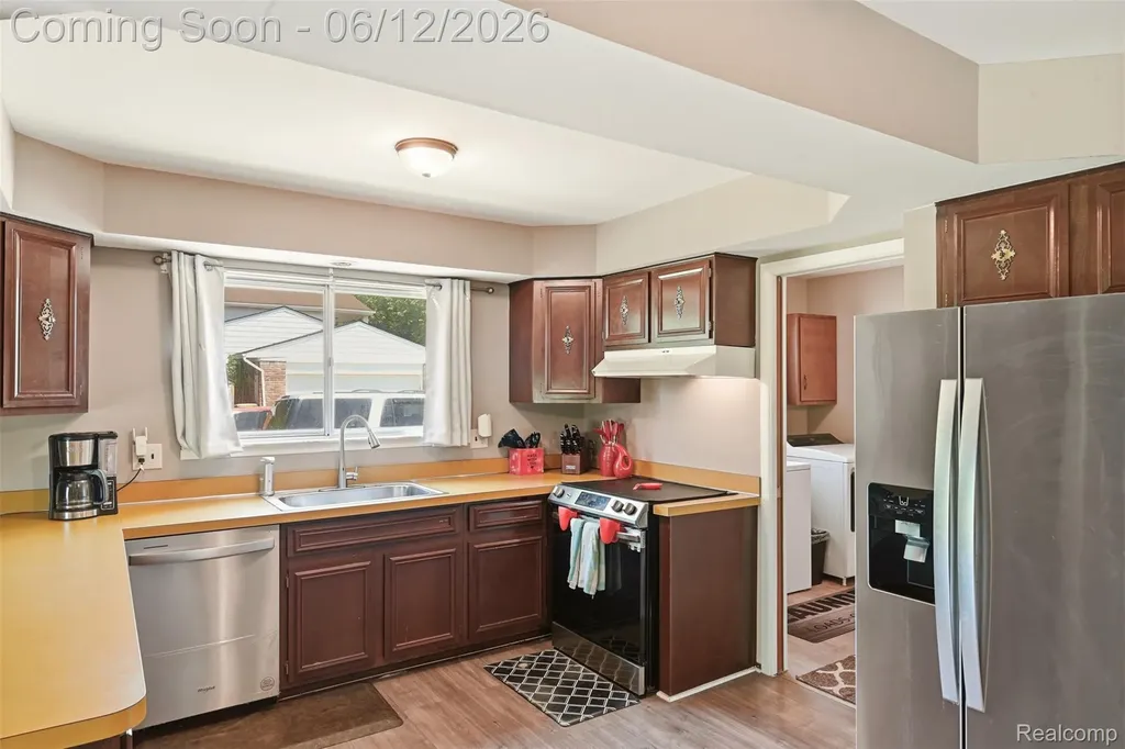 27827 Westcott Crescent Circle Farmington Hills City MI 48334