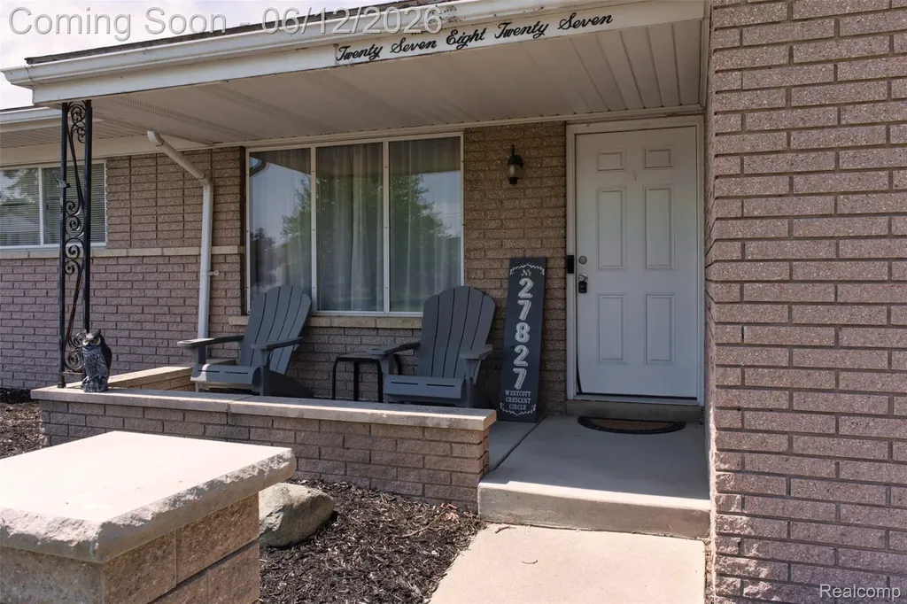 27827 Westcott Crescent Circle Farmington Hills City MI 48334