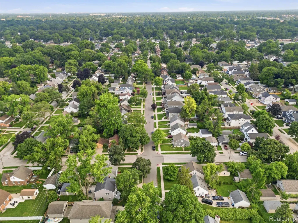 622 N Rembrandt Avenue Royal Oak City MI 48067