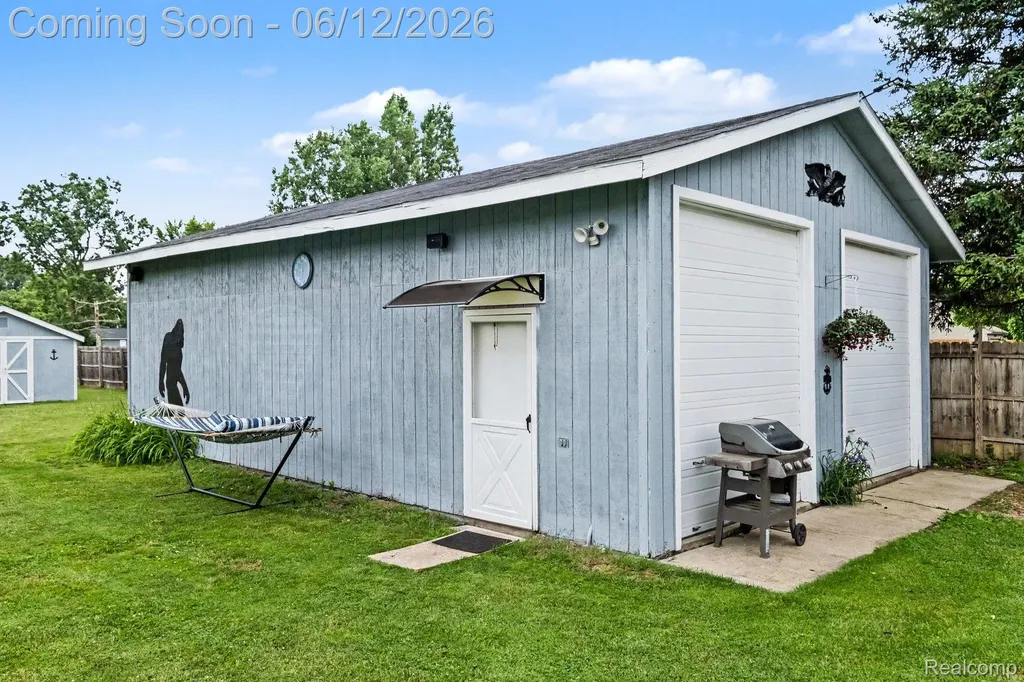 3474 Bilsky Street Burton City MI 48519