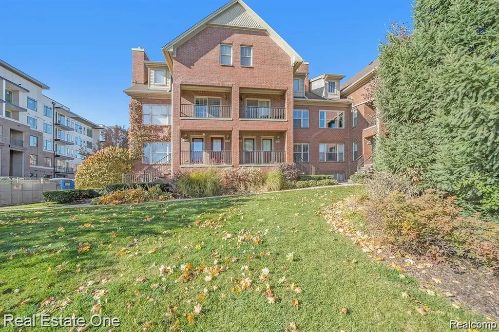 1448 S Main Street Royal Oak City MI 48067