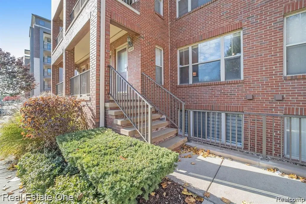 1448 S Main Street Royal Oak City MI 48067