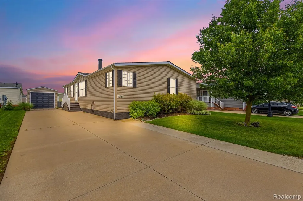 57510 Old Red Lane Lenox Township MI 48048