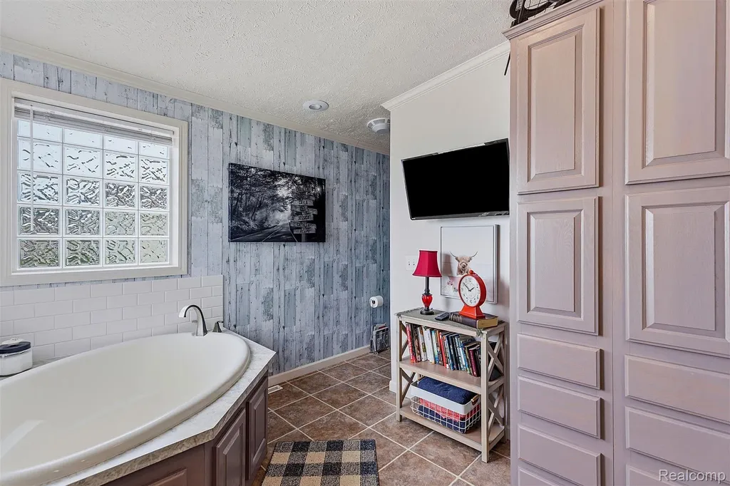 57510 Old Red Lane Lenox Township MI 48048