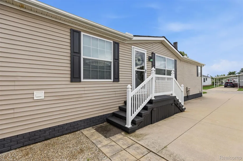57510 Old Red Lane Lenox Township MI 48048
