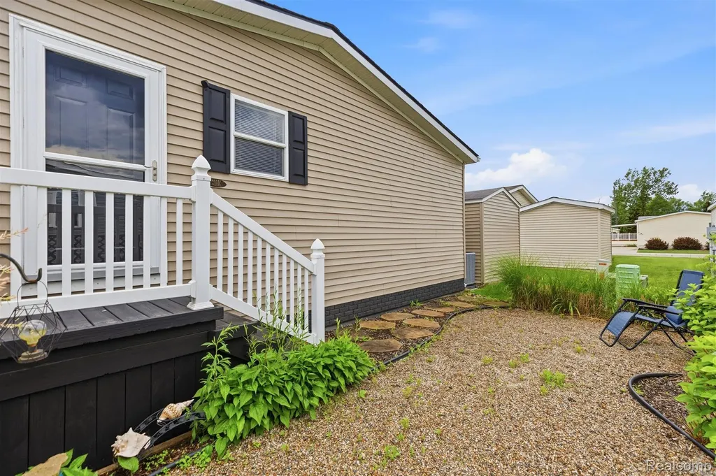57510 Old Red Lane Lenox Township MI 48048