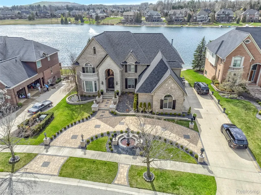 18091 Peninsula Way Northville Township MI 48168