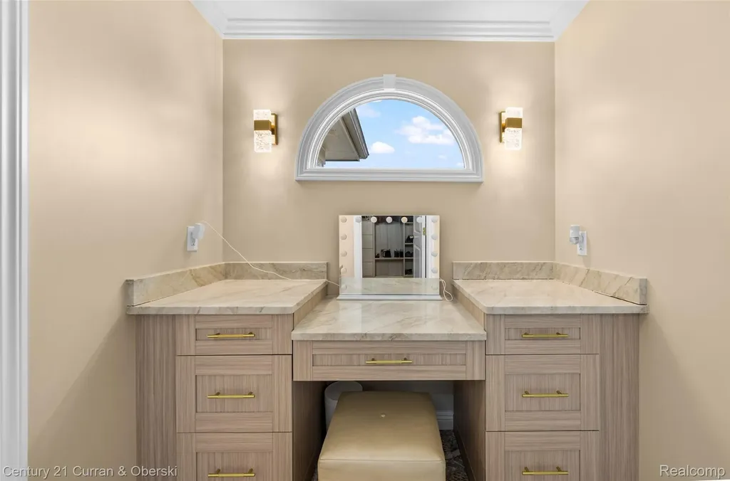 18091 Peninsula Way Northville Township MI 48168