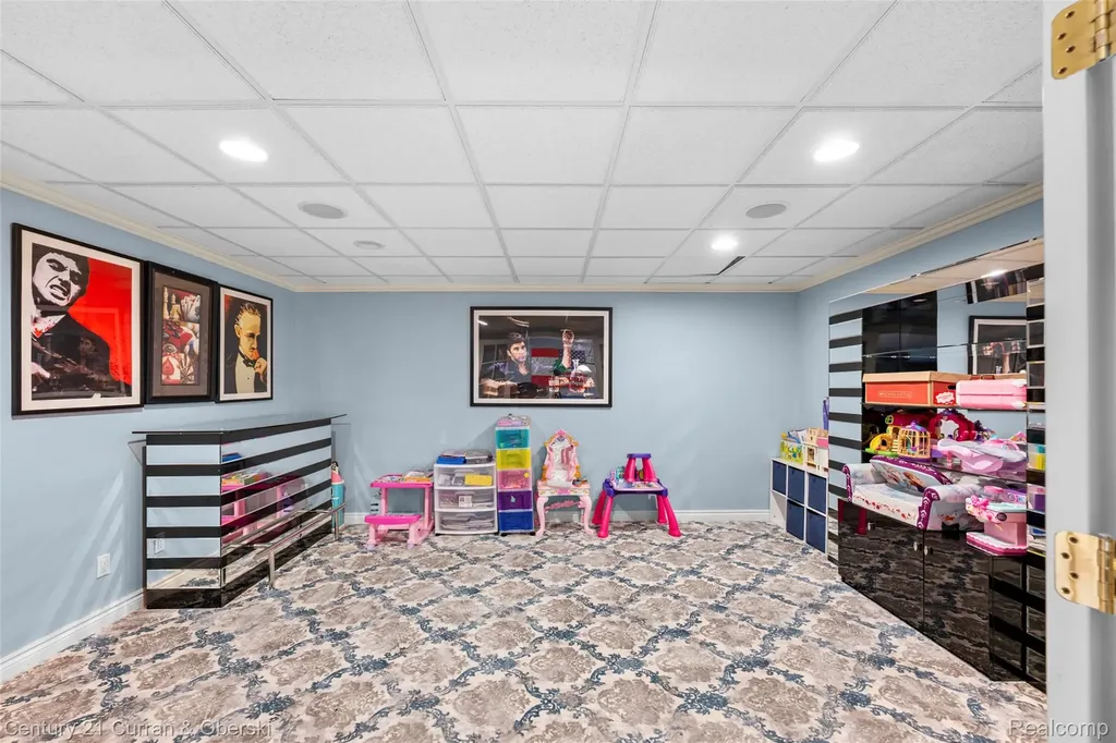 18091 Peninsula Way Northville Township MI 48168