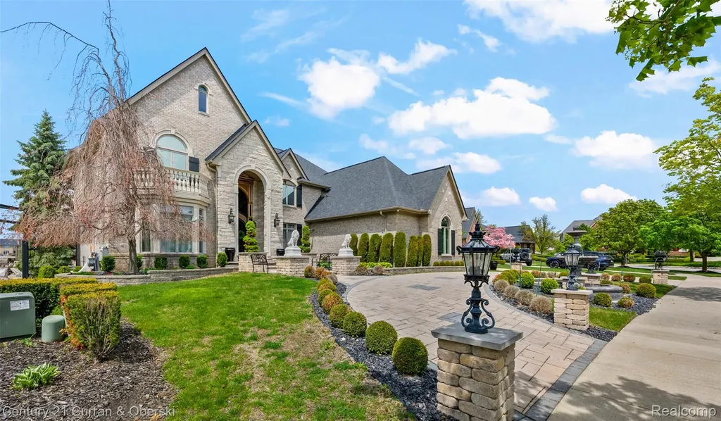 18091 Peninsula Way Northville Township MI 48168