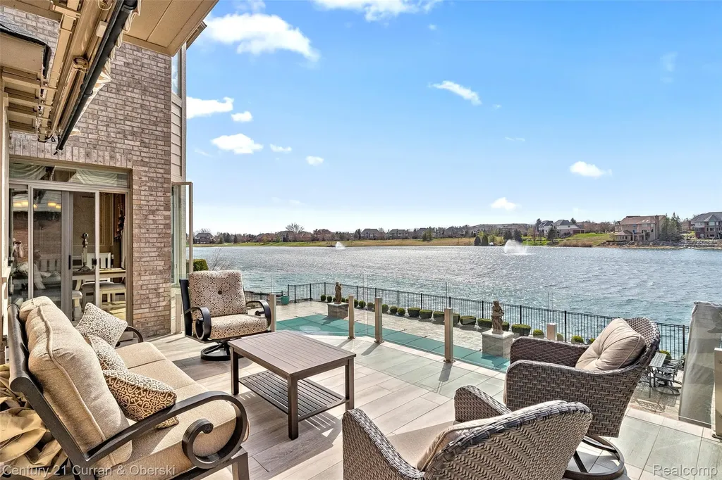 18091 Peninsula Way Northville Township MI 48168