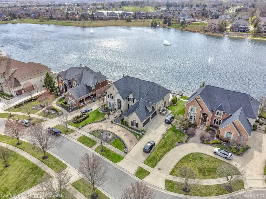 18091 Peninsula Way Northville Township MI 48168