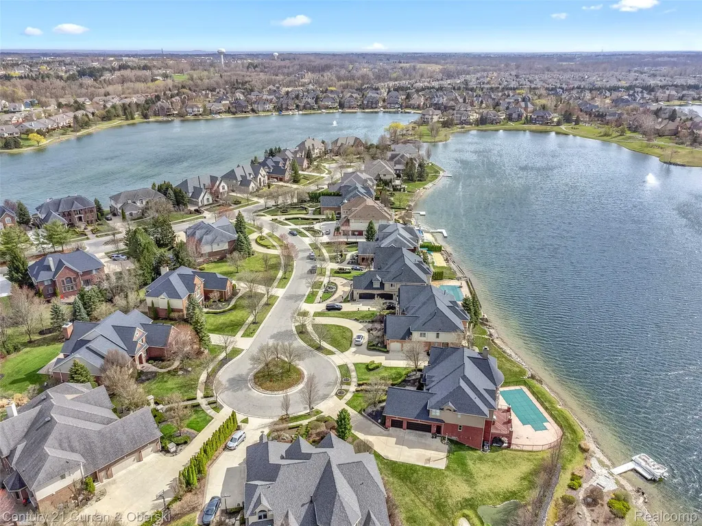 18091 Peninsula Way Northville Township MI 48168