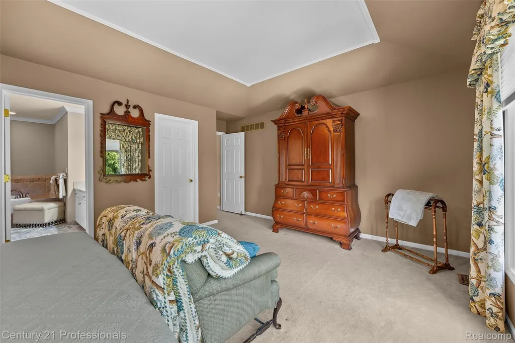 3251 Long Meadow Court West Bloomfield Charter Township MI 48324