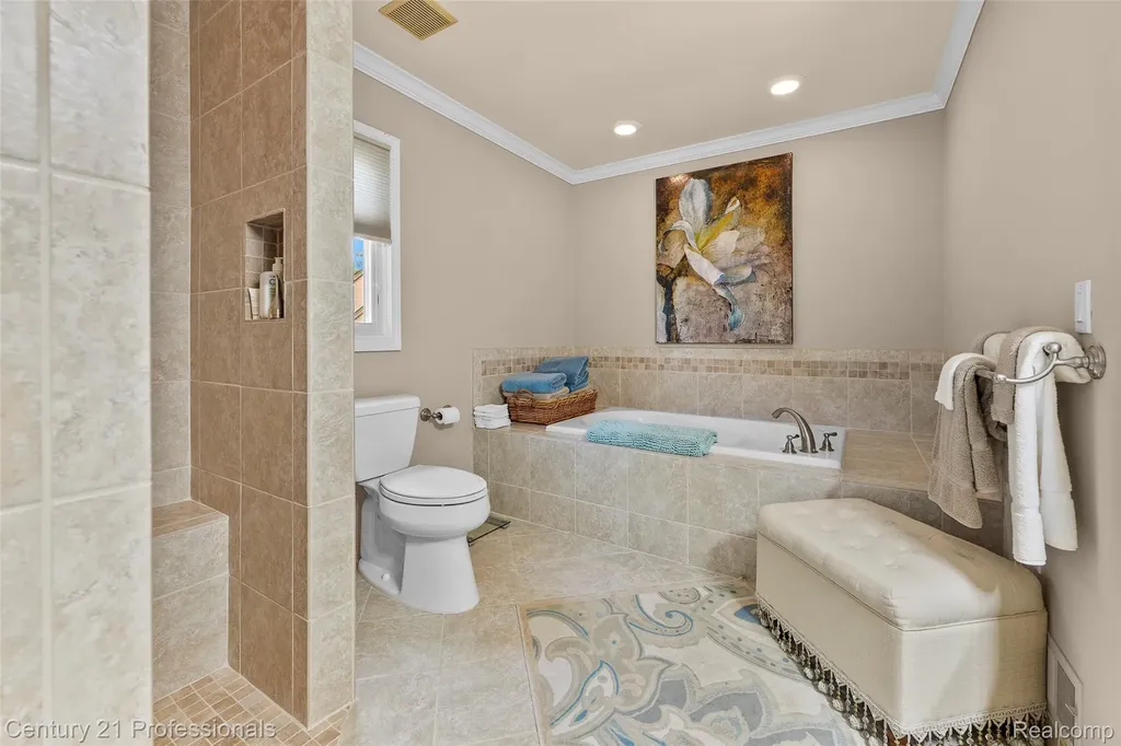 3251 Long Meadow Court West Bloomfield Charter Township MI 48324