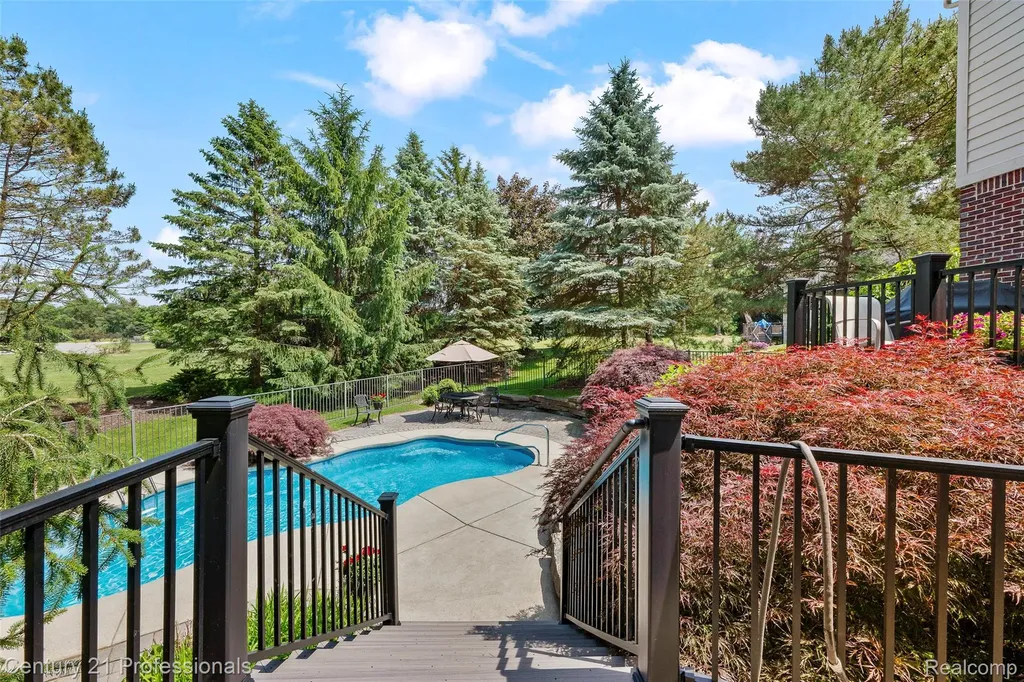 3251 Long Meadow Court West Bloomfield Charter Township MI 48324