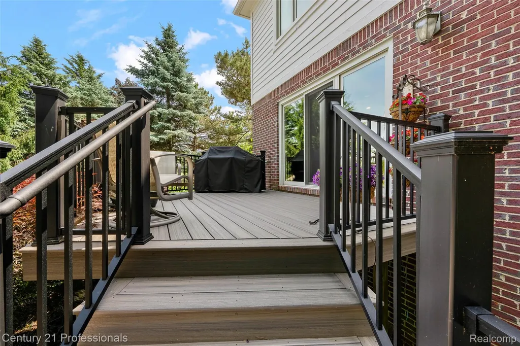 3251 Long Meadow Court West Bloomfield Charter Township MI 48324