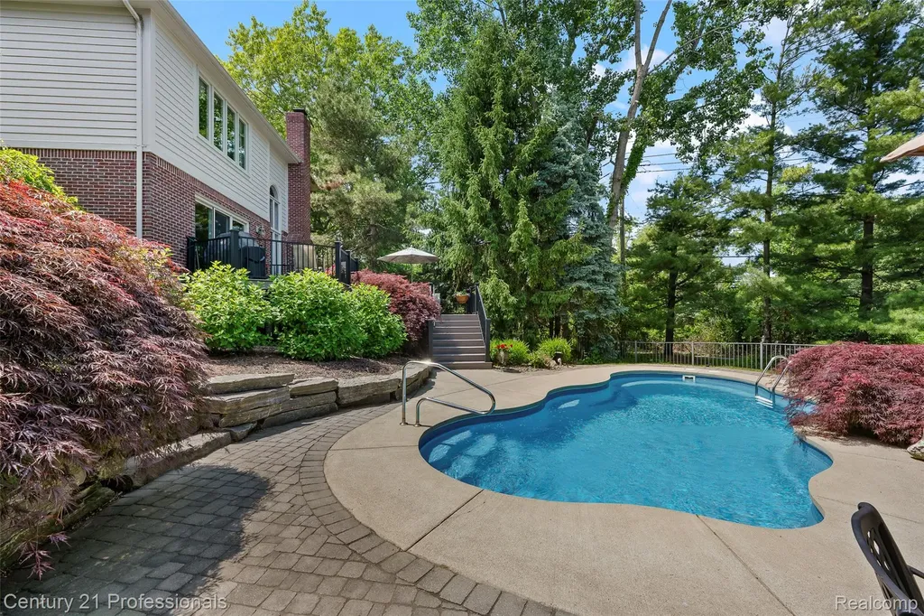 3251 Long Meadow Court West Bloomfield Charter Township MI 48324