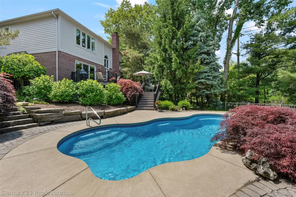 3251 Long Meadow Court West Bloomfield Charter Township MI 48324
