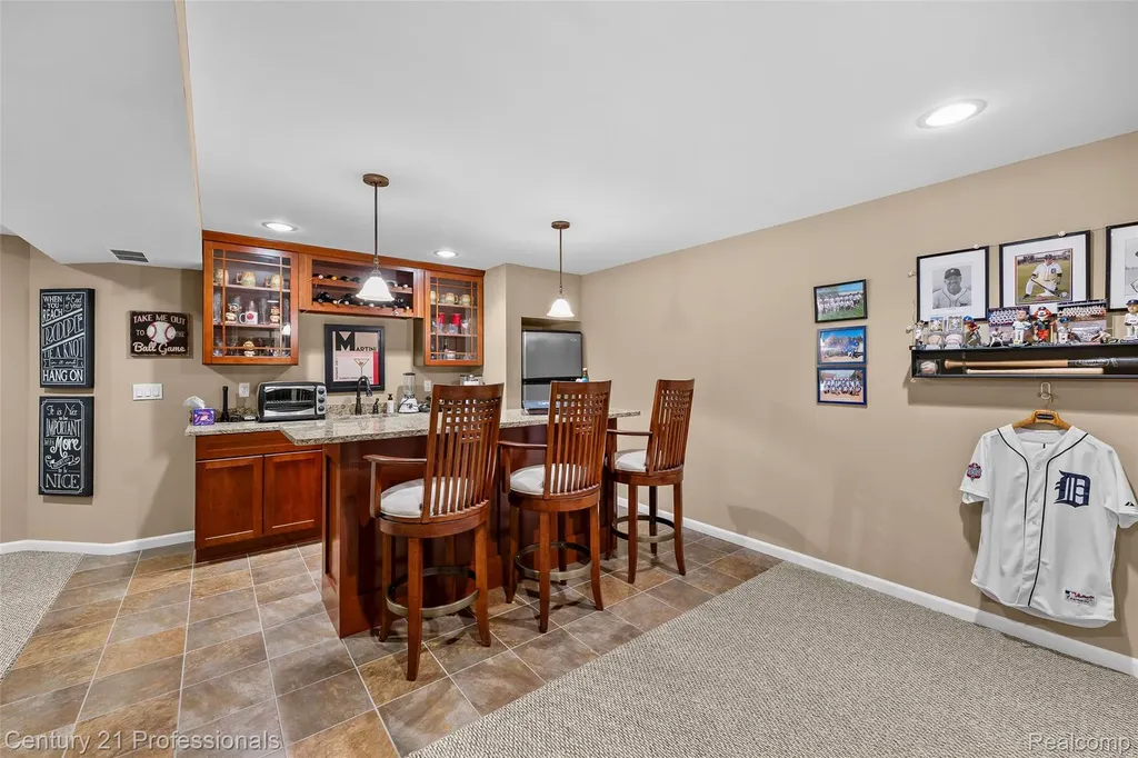 3251 Long Meadow Court West Bloomfield Charter Township MI 48324