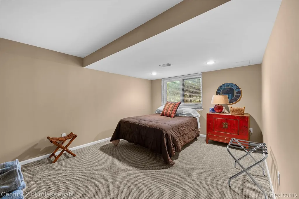 3251 Long Meadow Court West Bloomfield Charter Township MI 48324