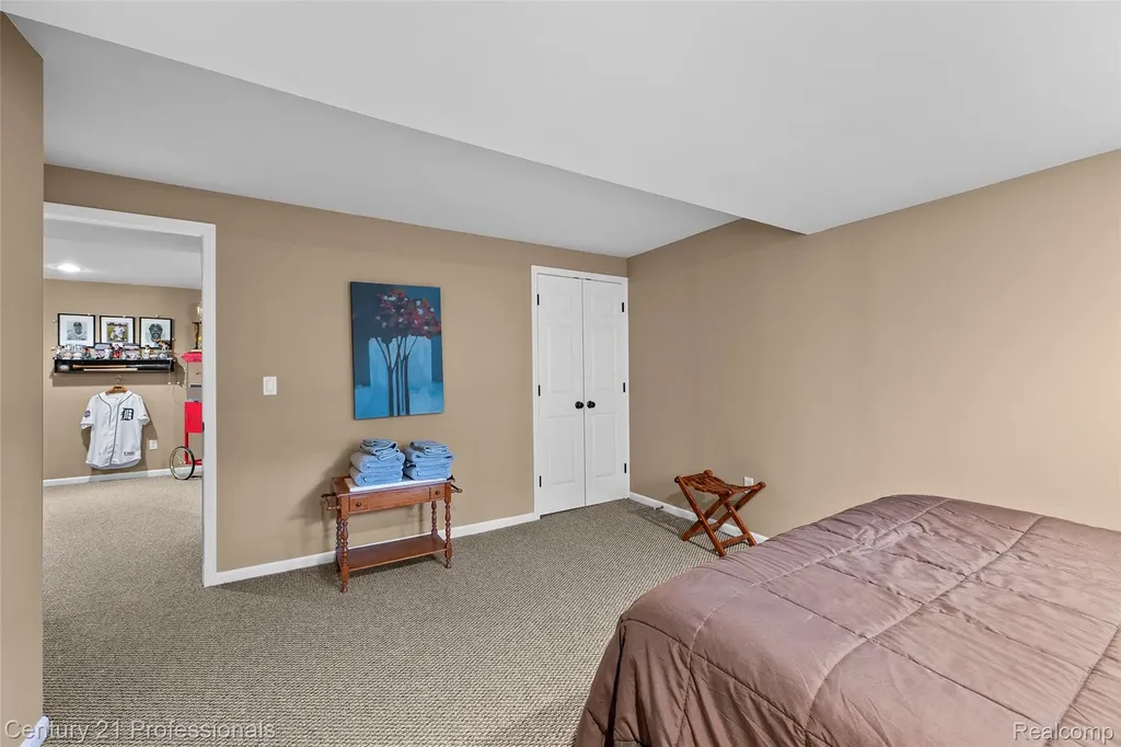3251 Long Meadow Court West Bloomfield Charter Township MI 48324