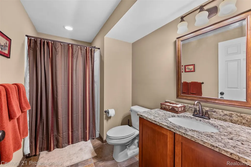 3251 Long Meadow Court West Bloomfield Charter Township MI 48324