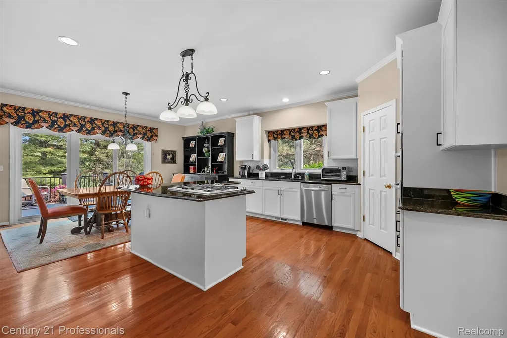 3251 Long Meadow Court West Bloomfield Charter Township MI 48324
