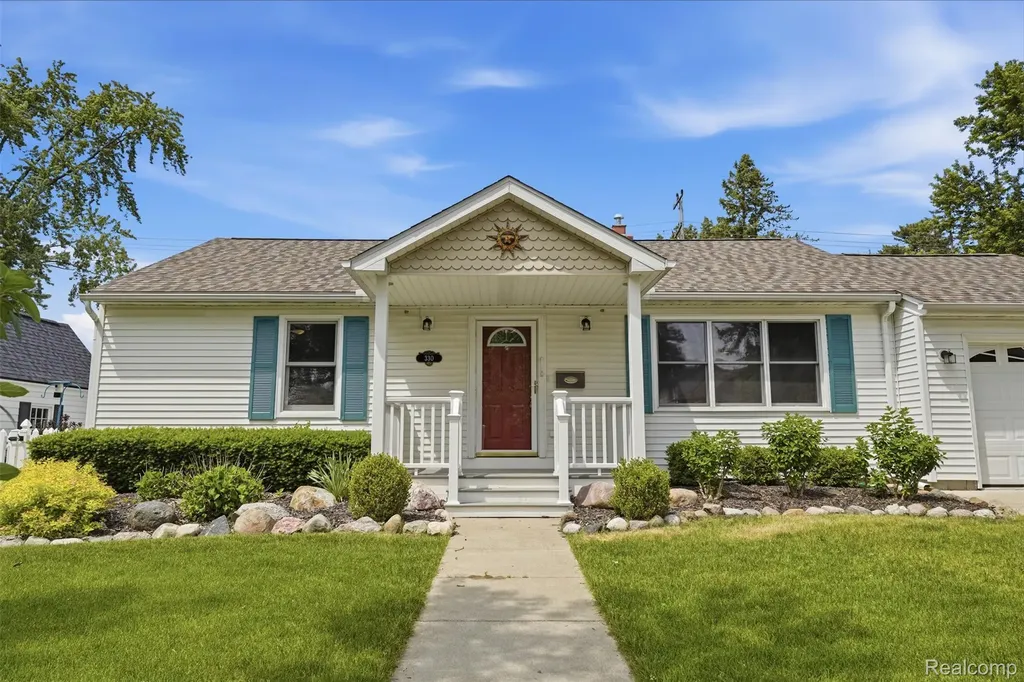 South Lyon City MI, 330 Whipple Street