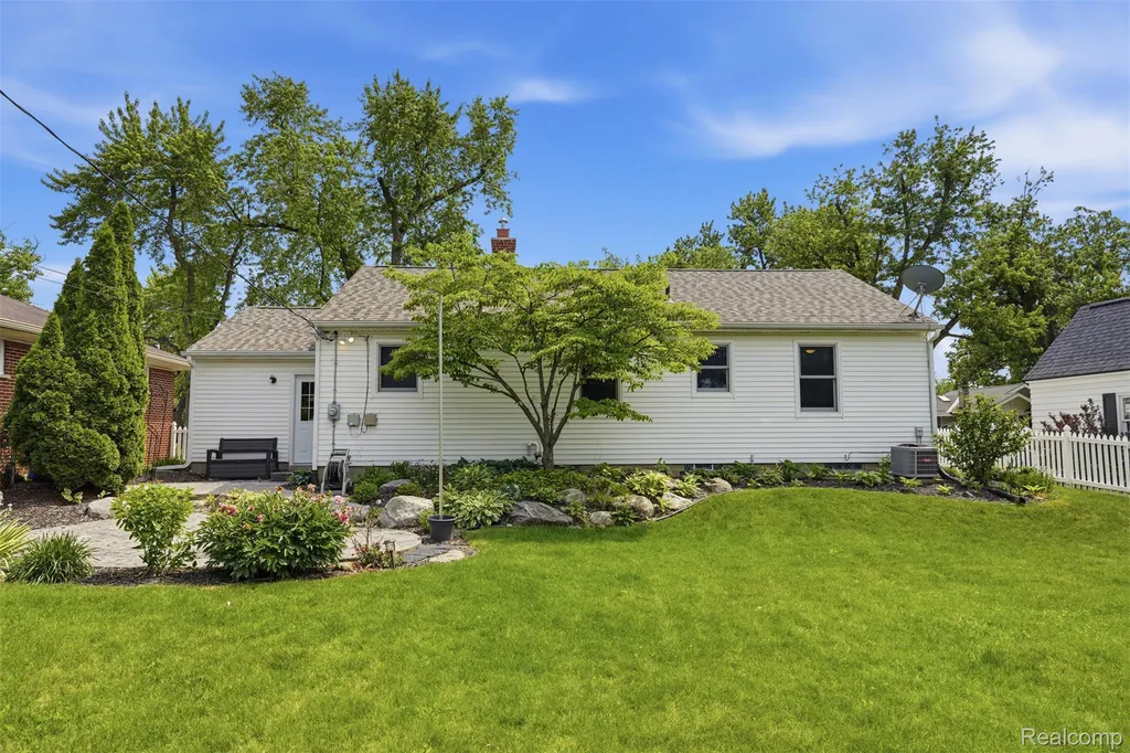 330 Whipple Street South Lyon City MI 48178
