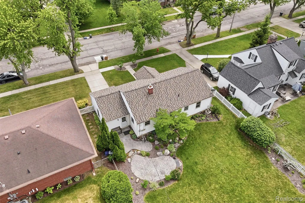 330 Whipple Street South Lyon City MI 48178