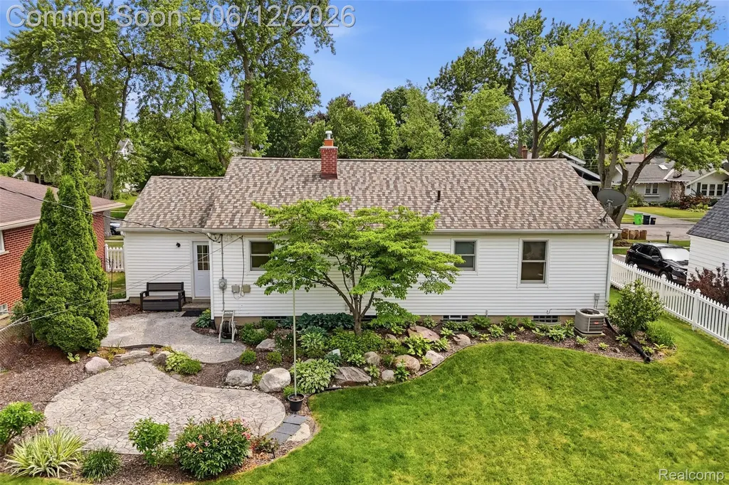 330 Whipple Street South Lyon City MI 48178
