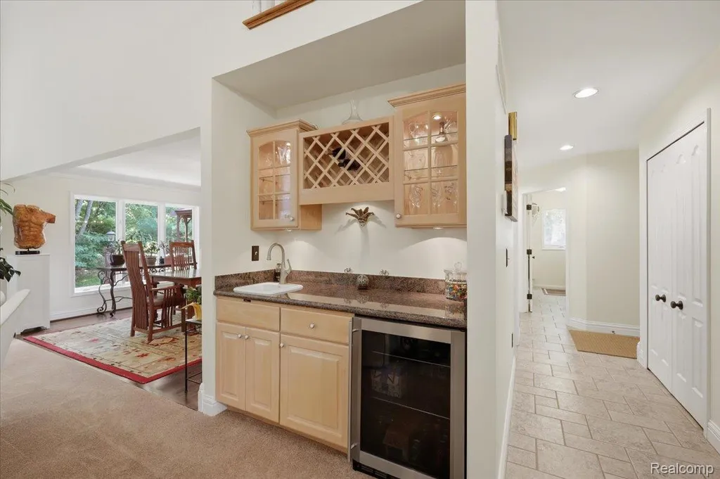 10005 Creekwood Trail Springfield Charter Township MI 48350