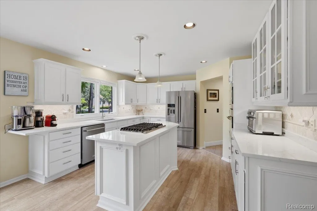 10005 Creekwood Trail Springfield Charter Township MI 48350