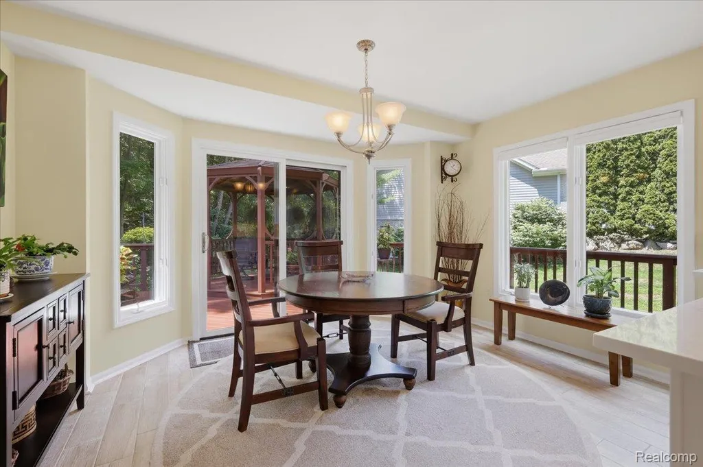 10005 Creekwood Trail Springfield Charter Township MI 48350