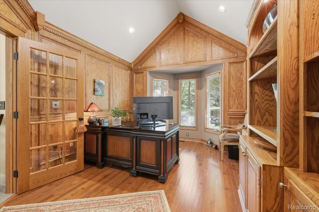 10005 Creekwood Trail Springfield Charter Township MI 48350