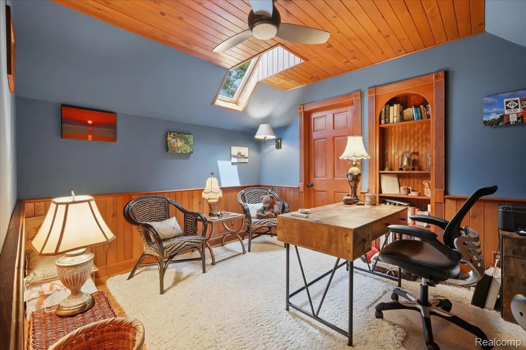 10005 Creekwood Trail Springfield Charter Township MI 48350