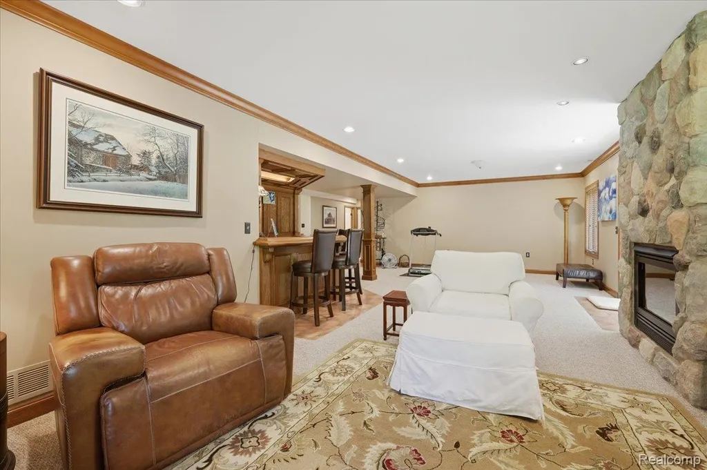10005 Creekwood Trail Springfield Charter Township MI 48350